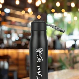 Kişiye  Özel Isimli Baskılı Termos 600 ml Çift Katmanlı 304 Çelik Taşıma Ipli Termos  Mug Matara - Siyah
